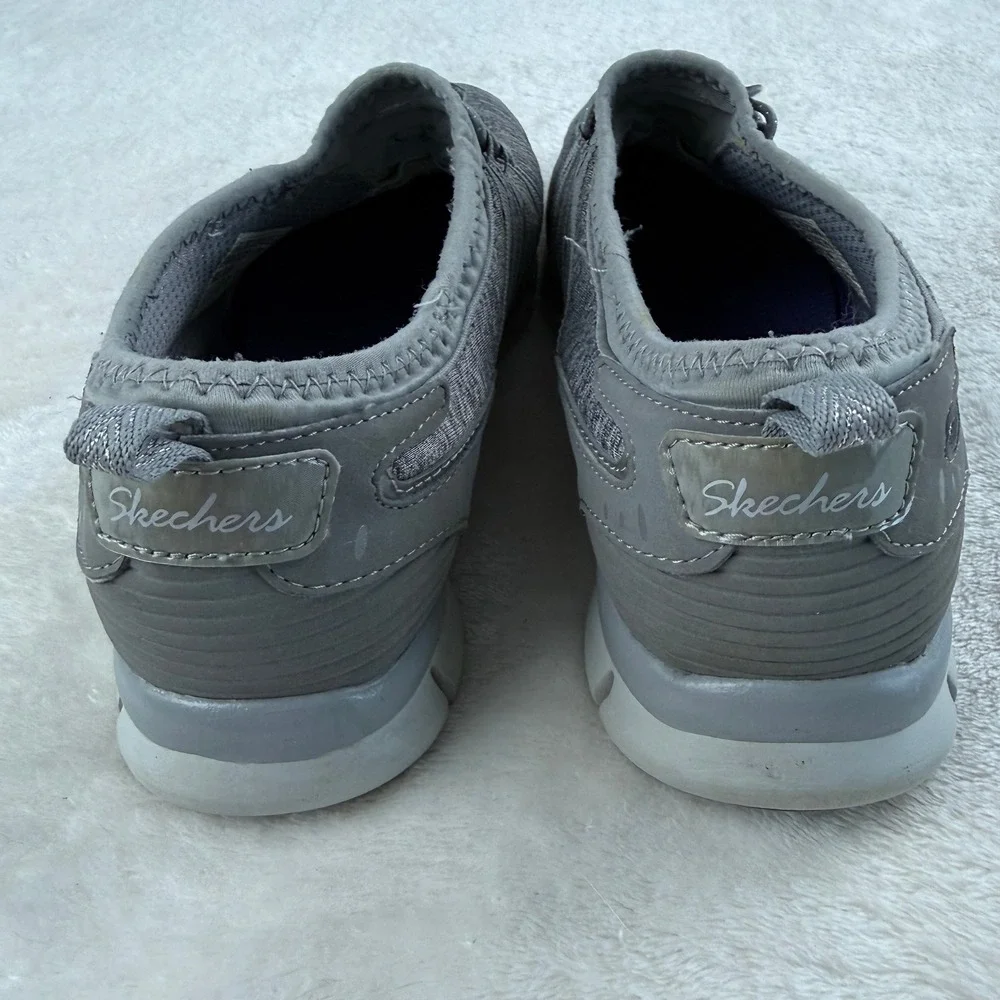 Skechers Gratis Shake It Off Walking Sneakers Shoes Women 8 Gray Casual Comfort
